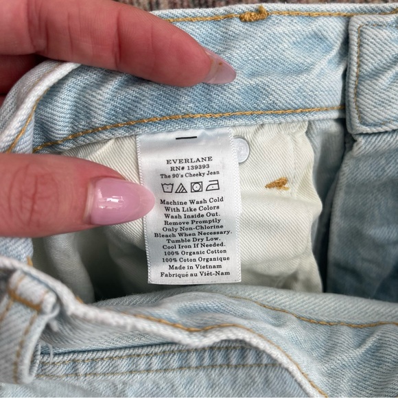 Everlane - The 90’s Cheeky Jean - Picture 10 of 10